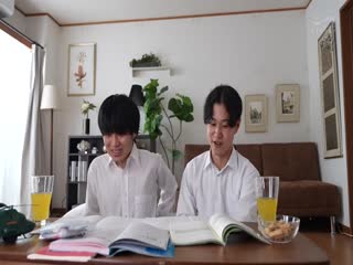 DASS-423 お母さんに毎日好き好きオーラを浴びせた一ヶ月後、理性が外れたお母さんと子作りセックスを何度も何度も繰り返した。 DASS-423 お母さんに毎日好き好きオーラを浴びせた一ヶ月後、理性が外れたお母さんと子作りセックスを何度も何度も繰り返した。