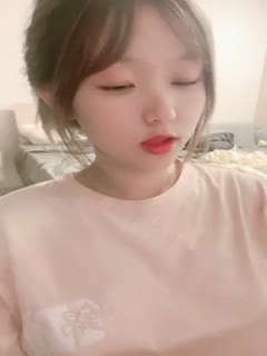 超清纯可爱的小妹子_喵小川川极品美乳粉嫩美鲍